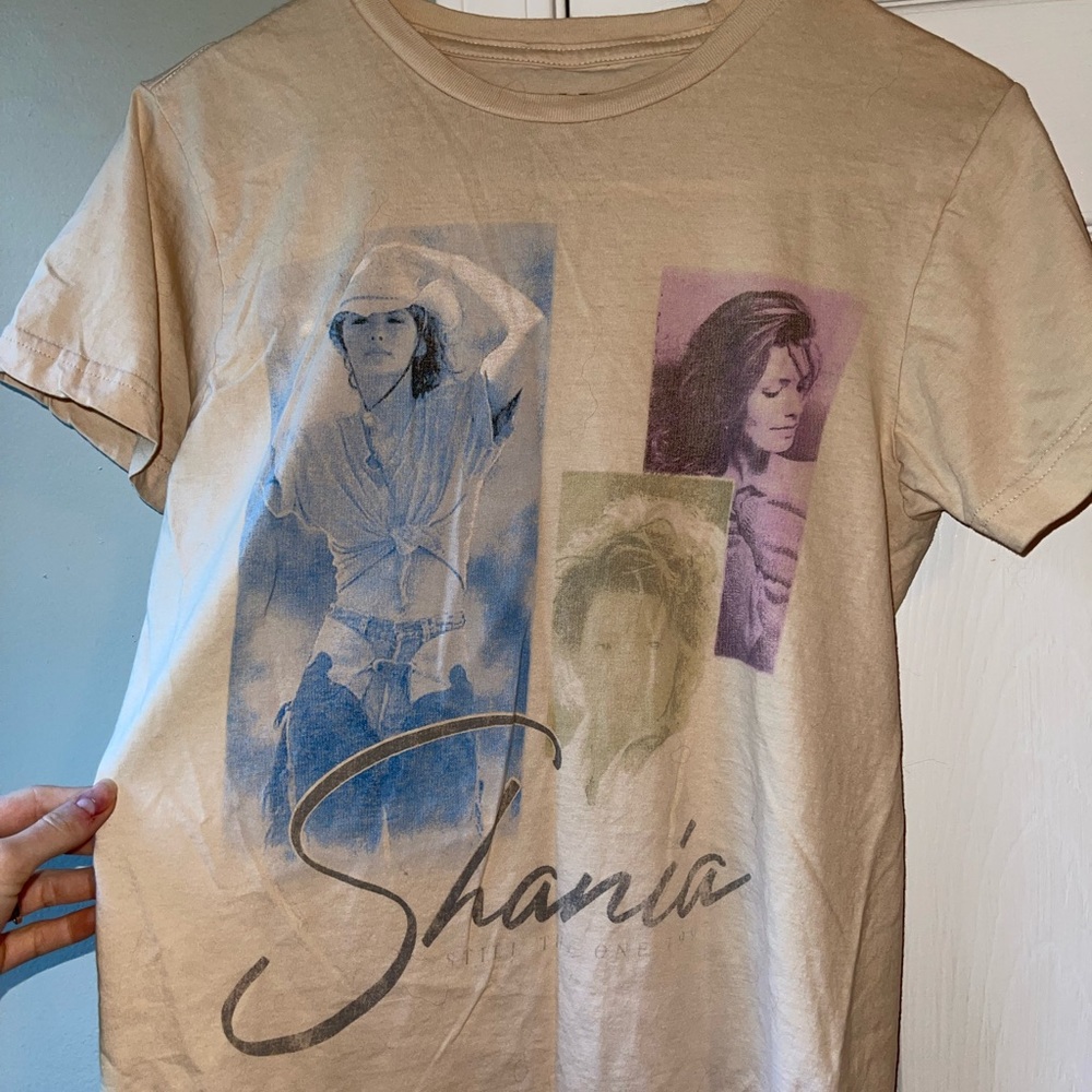 Tee - Picture 2 of 3